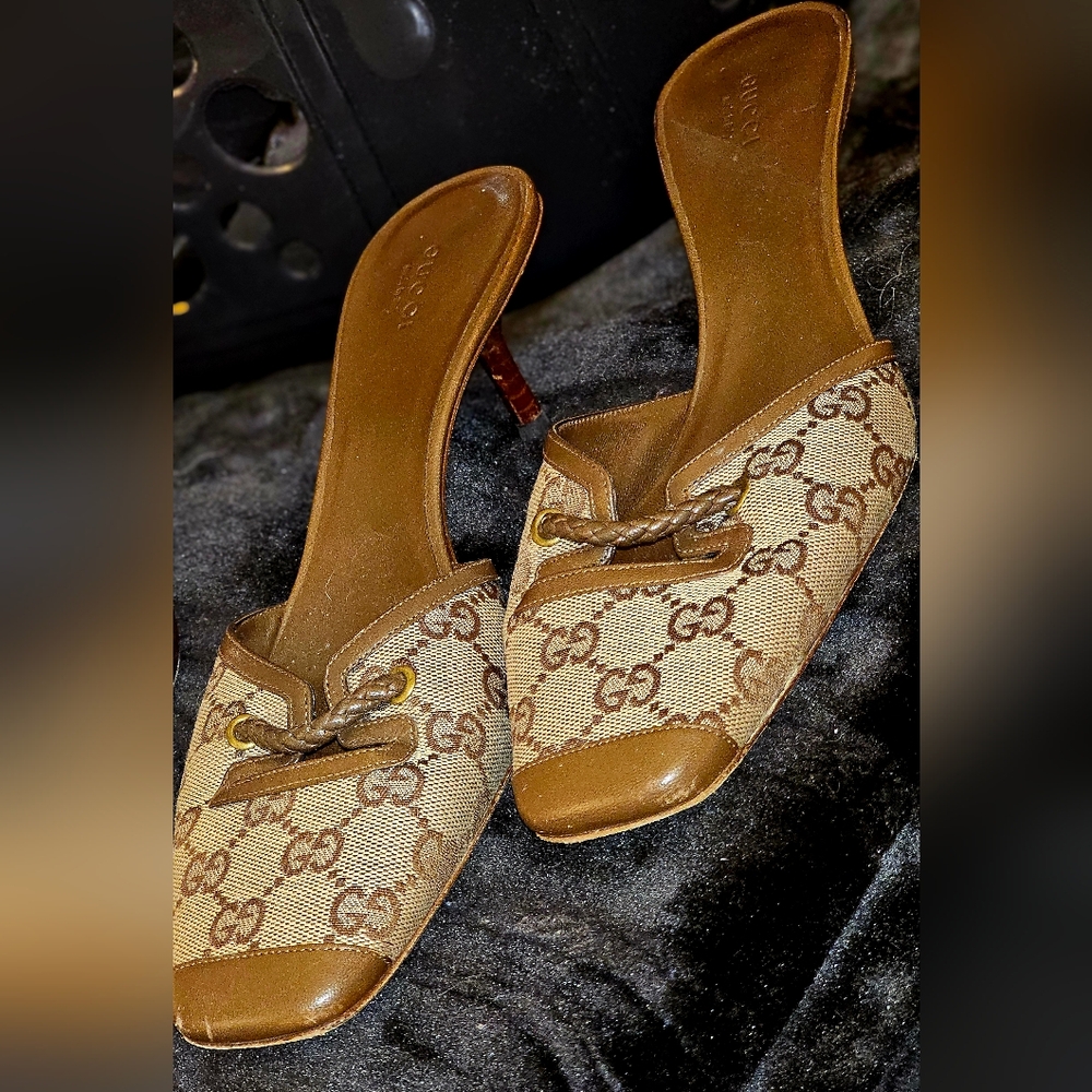 Gucci Women's Brown Slip-On Mules
